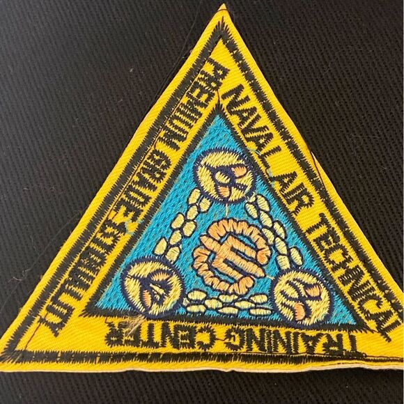 Finest Thread Luxury Goods-Black Shorts with Space Theme Patches - size 38 NWOT - Picture 10 of 12